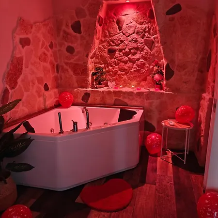 Elysia Luxury Suite Con Jacuzzi - Centro Brindisi * Brindisi