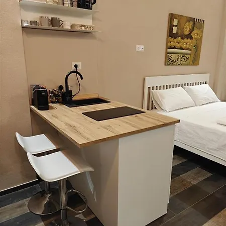Elysia Apartment Con Jacuzzi - Centro Brindisi Casa de Férias *
