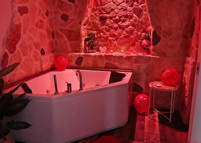 Elysia Luxury Suite Con Jacuzzi - Centro Brindisi * Brindisi