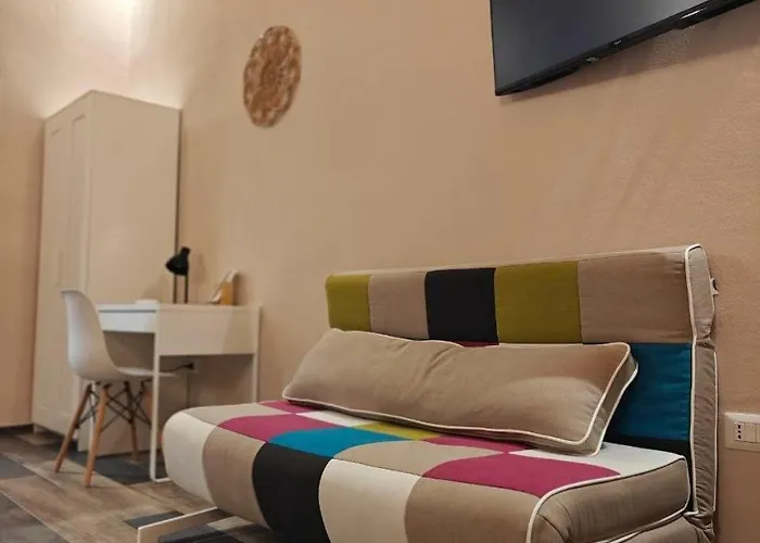 Semesterbostad Elysia Luxury Suite Con Jacuzzi - Centro Brindisi *